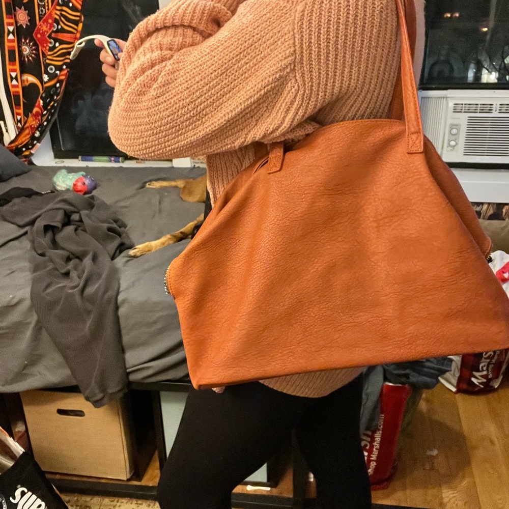 large coral orange tote with multiple large compartments!